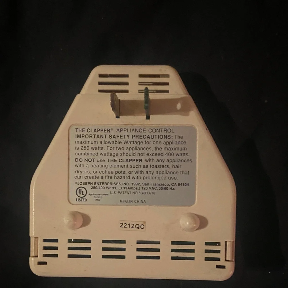Dual Outlet Clapper - Picture 3 of 4